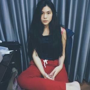 Meet your Posher, Nicole joyce